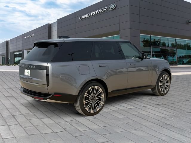 New 2026 Eiger Grey Land Rover SE image 5