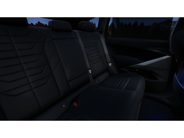 New 2027 C8A/Grey Pine M BMW 40 xDrive image 12