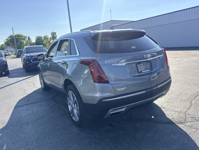 Used 2024 Silver Cadillac Premium Luxury image 7