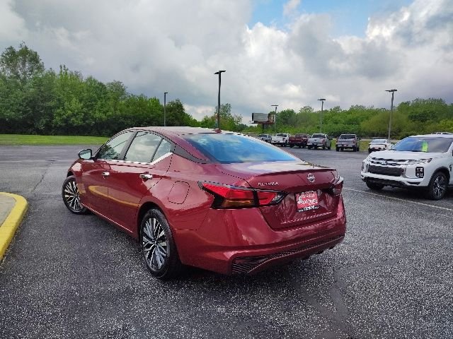 Used 2025 Red Nissan 2.5 SV image 5