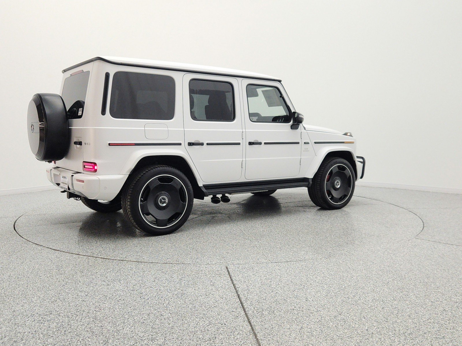 New 2026 MANUFAKTUR Moonlight White Magno Mercedes-Benz AMG® G 63 SUV image 5
