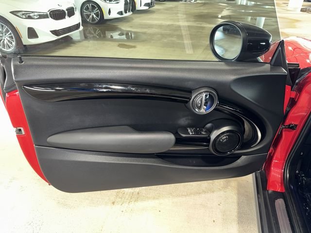 Used 2020 Chili Red MINI Signature image 12