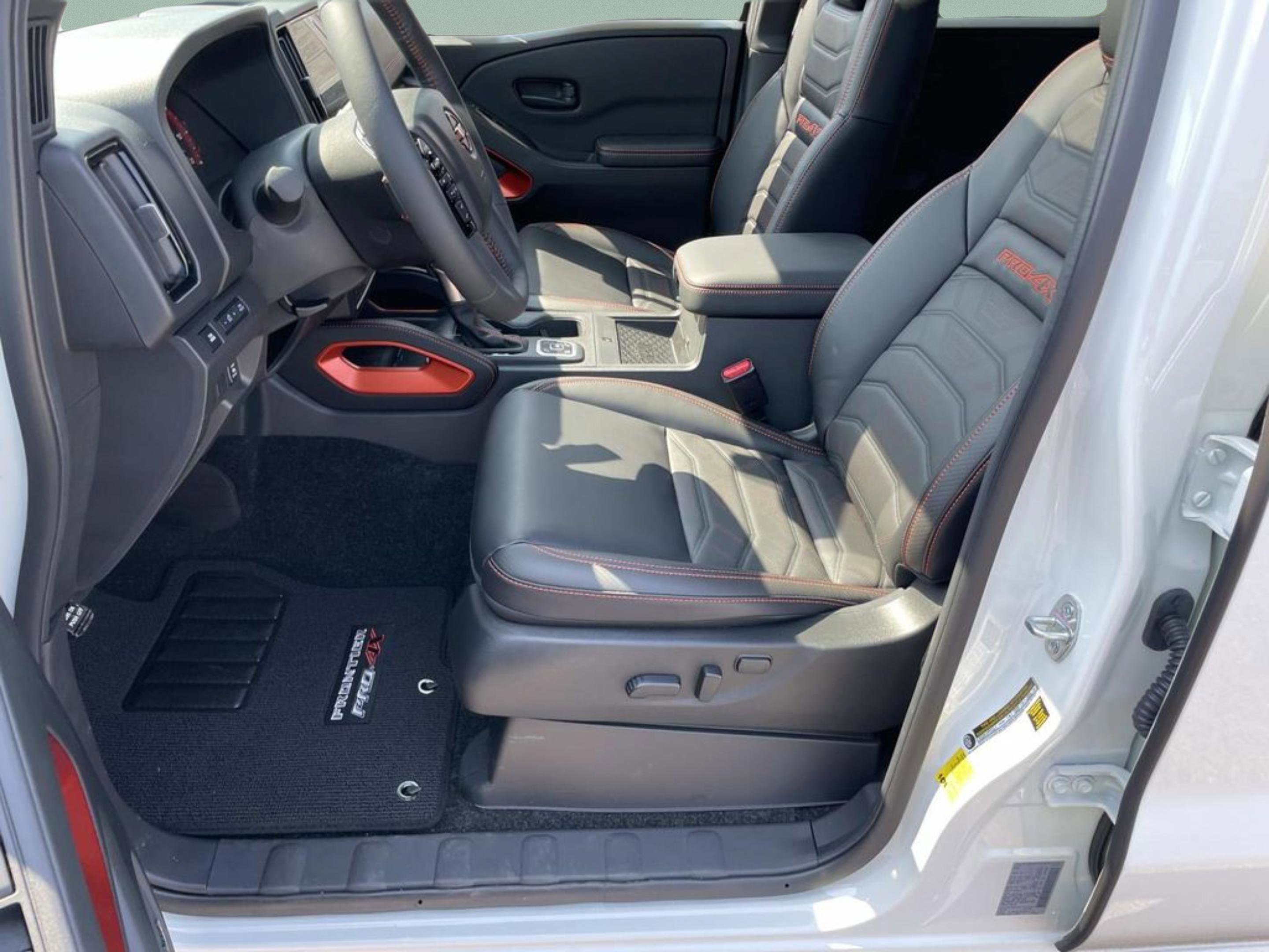 New 2026 Glacier White Nissan PRO-4X image 19