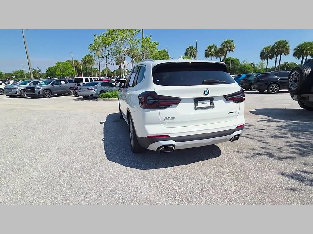 Used 2023 Alpine White BMW xDrive30i image 39