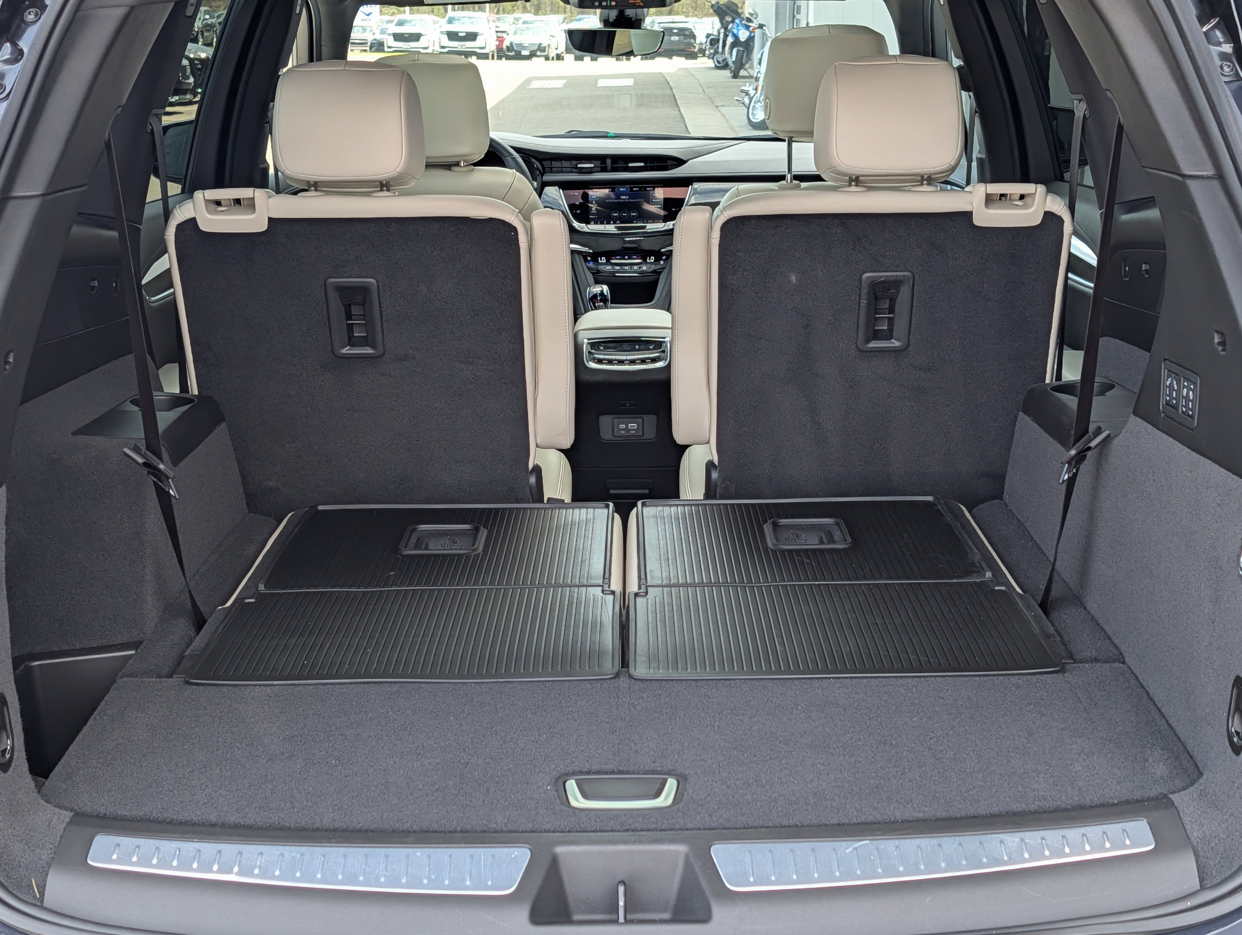 2025 Cadillac XT6 Sport - Photo 10