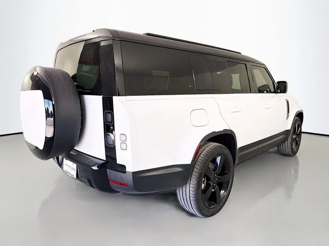 New 2026 Fuji White Land Rover S image 5