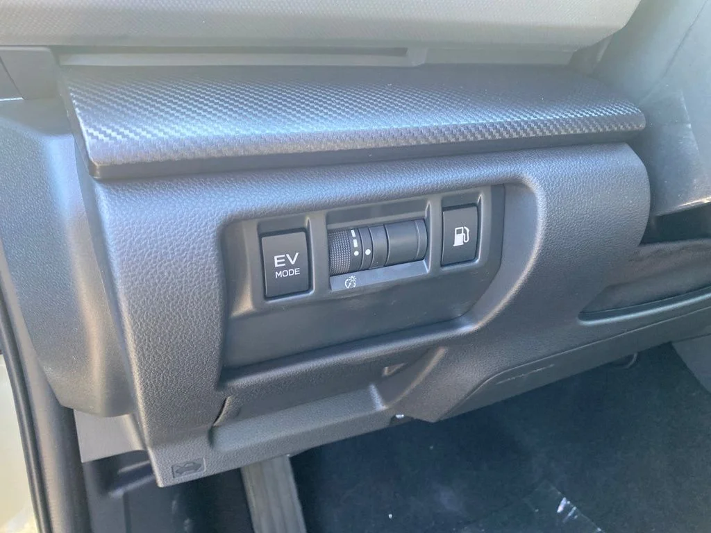 New 2026 SAND DUNE PEARL Subaru Limited Hybrid image 30