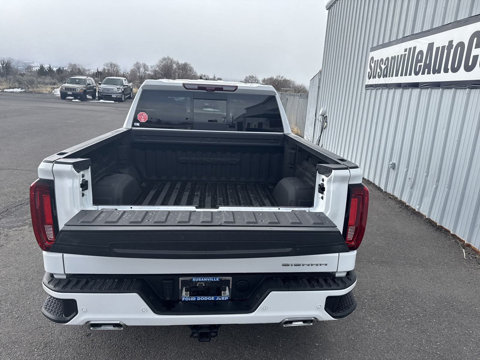 Used 2024 White GMC Denali image 6