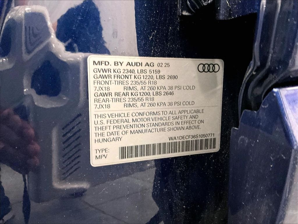 Used 2025 Navarra Blue Metallic Audi Premium image 35