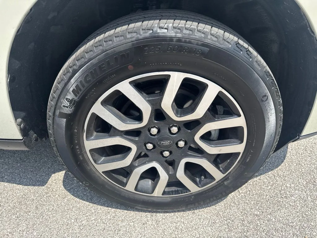 Certified Used 2024 Terrain Ford Lariat image 41