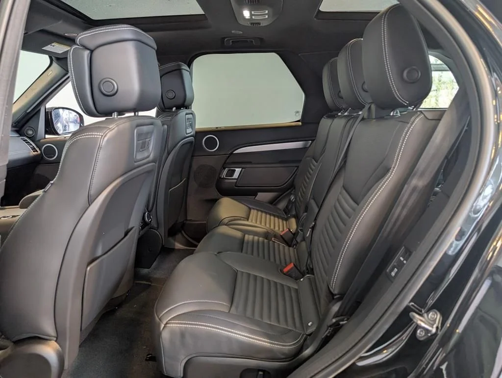 New 2026 Santorini Black Land Rover  image 27