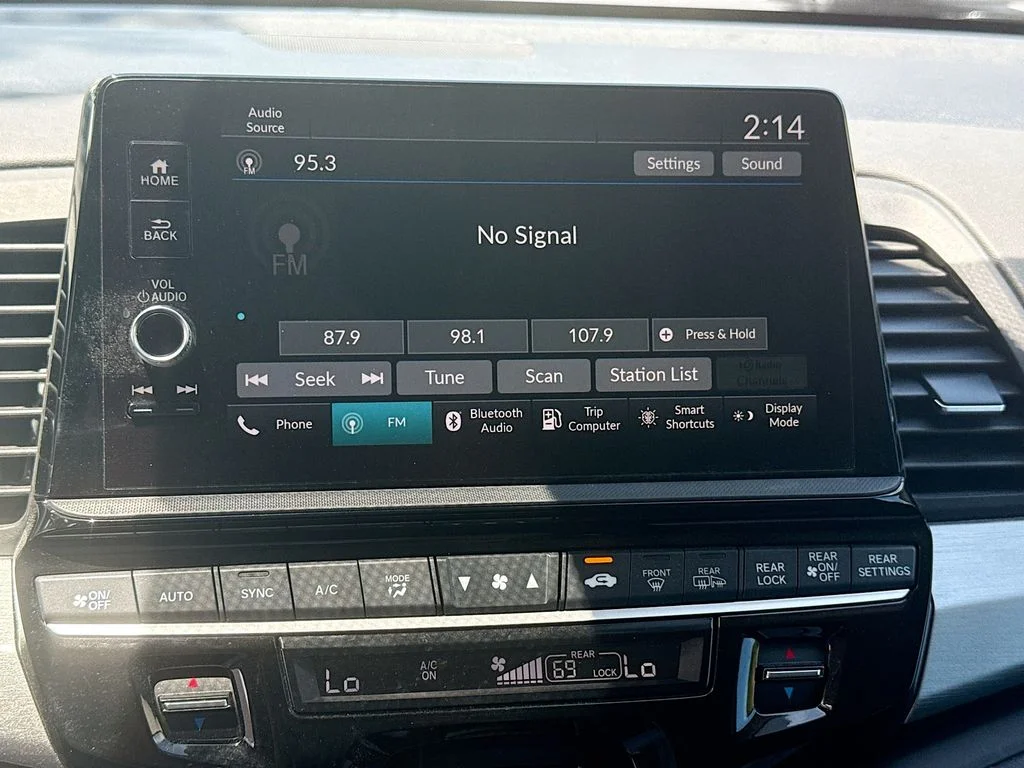 Used 2025  Honda EX-L image 16