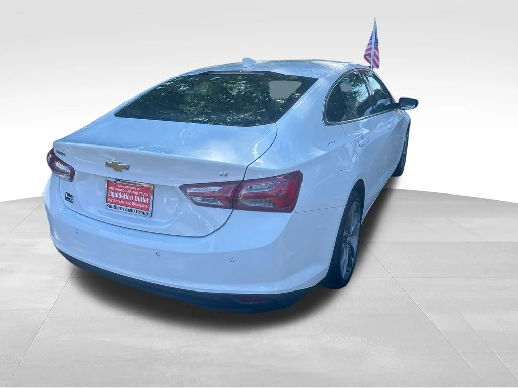 Used 2024 White Chevrolet LT image 25