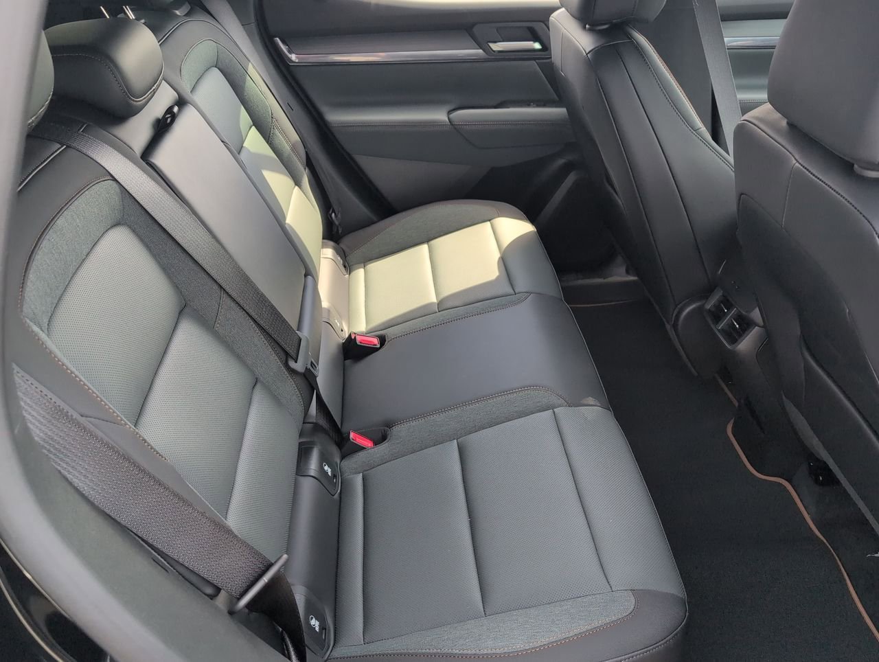 2026 GMC Terrain AT4 - Photo 26