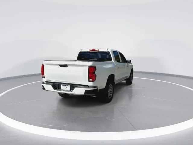 Used 2026 White Chevrolet LT image 10