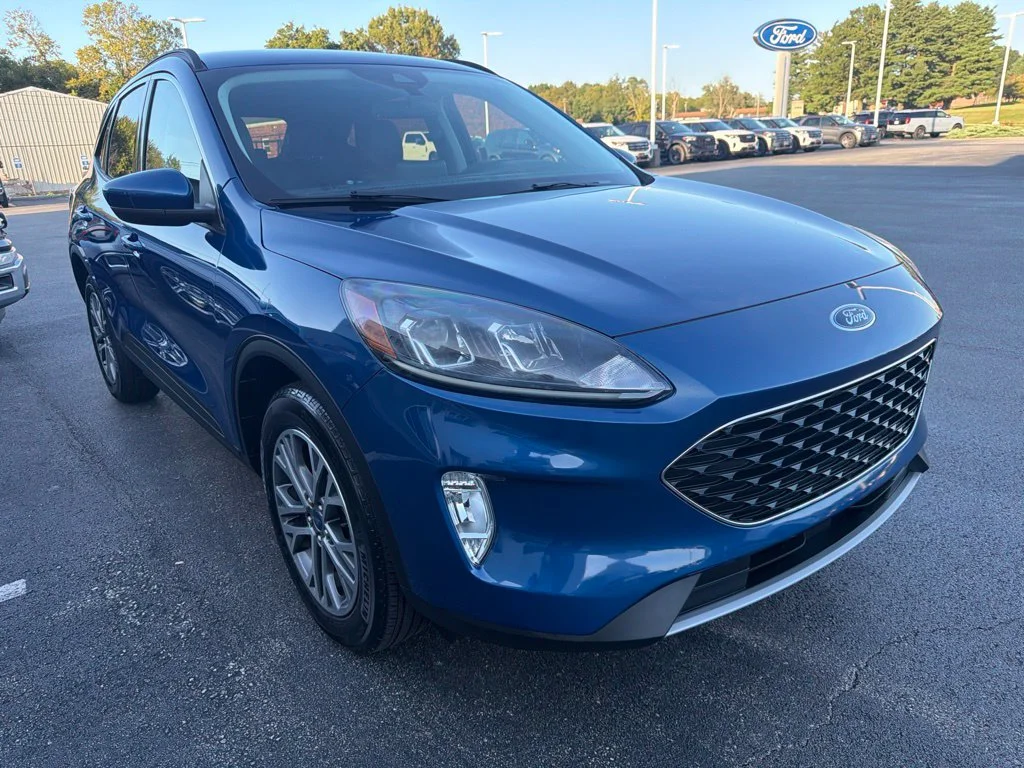 Used 2022 Blue Metallic Ford SEL image 6