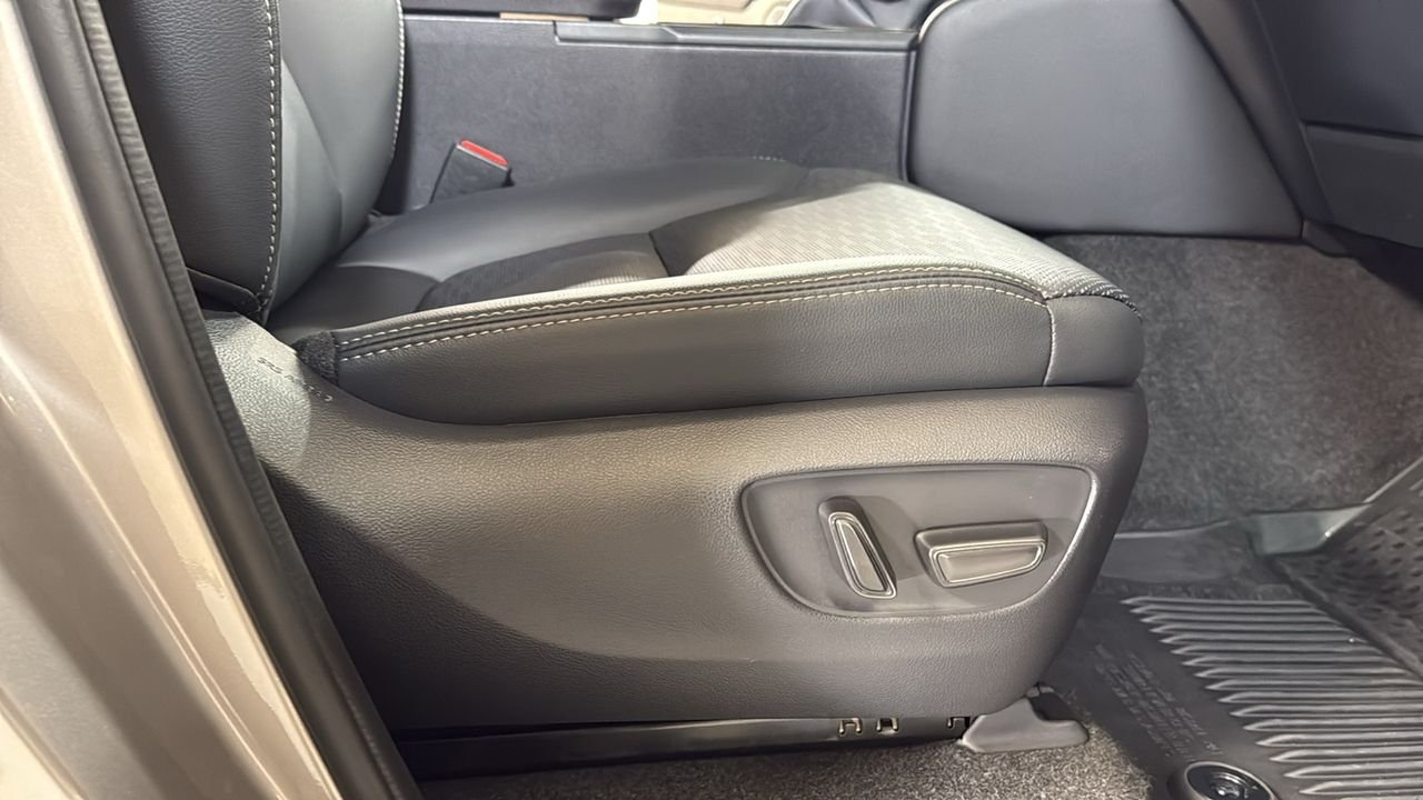 Certified Used 2025  Toyota Base image 20