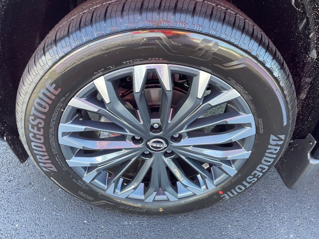 New 2026 Black Nissan Platinum image 10