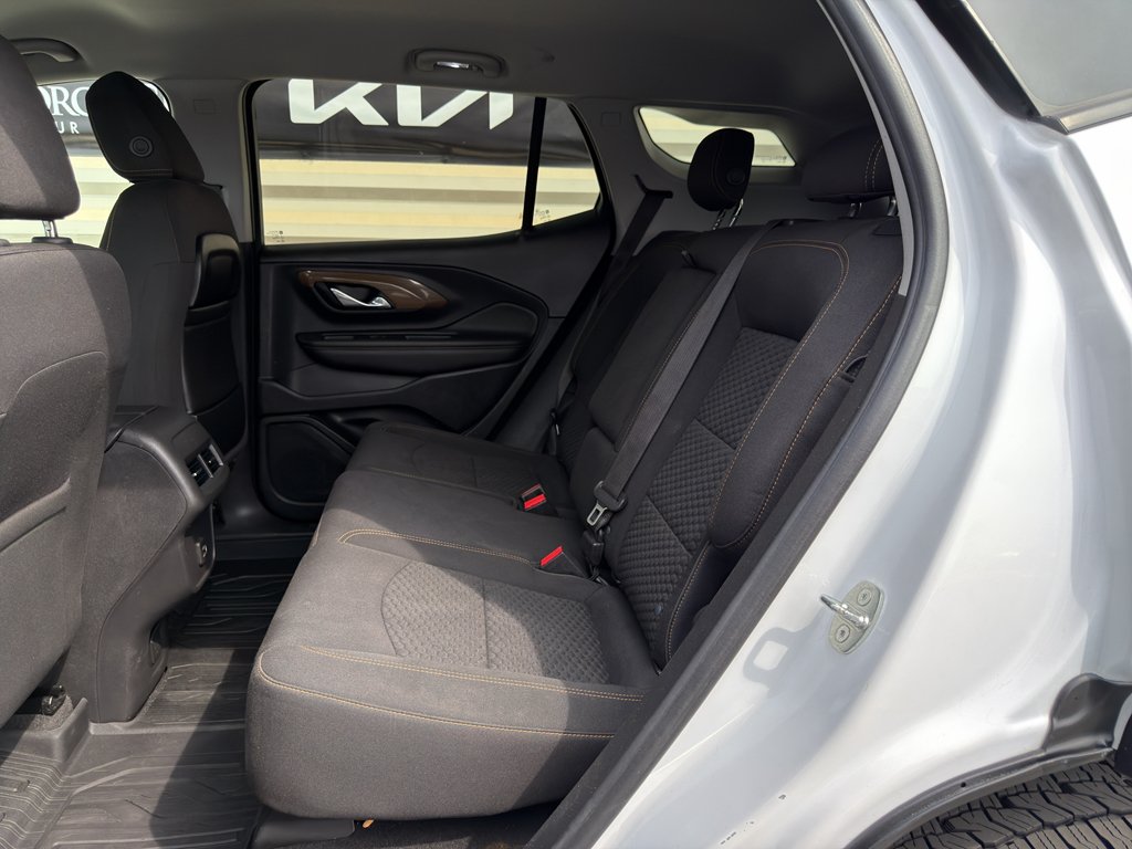 Used 2020 Summit White GMC SLE image 12