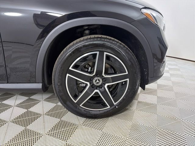 New 2026 Obsidian Black Metallic Mercedes-Benz GLC 300 image 21