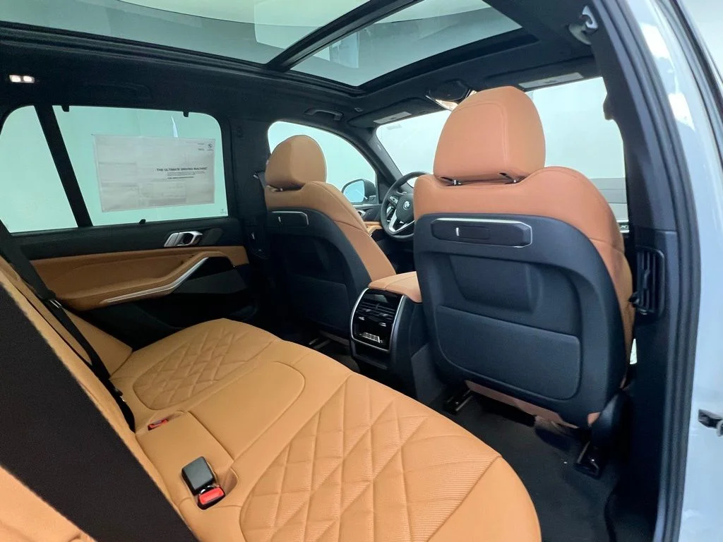 New 2026 Alpine White BMW xDrive40i image 8