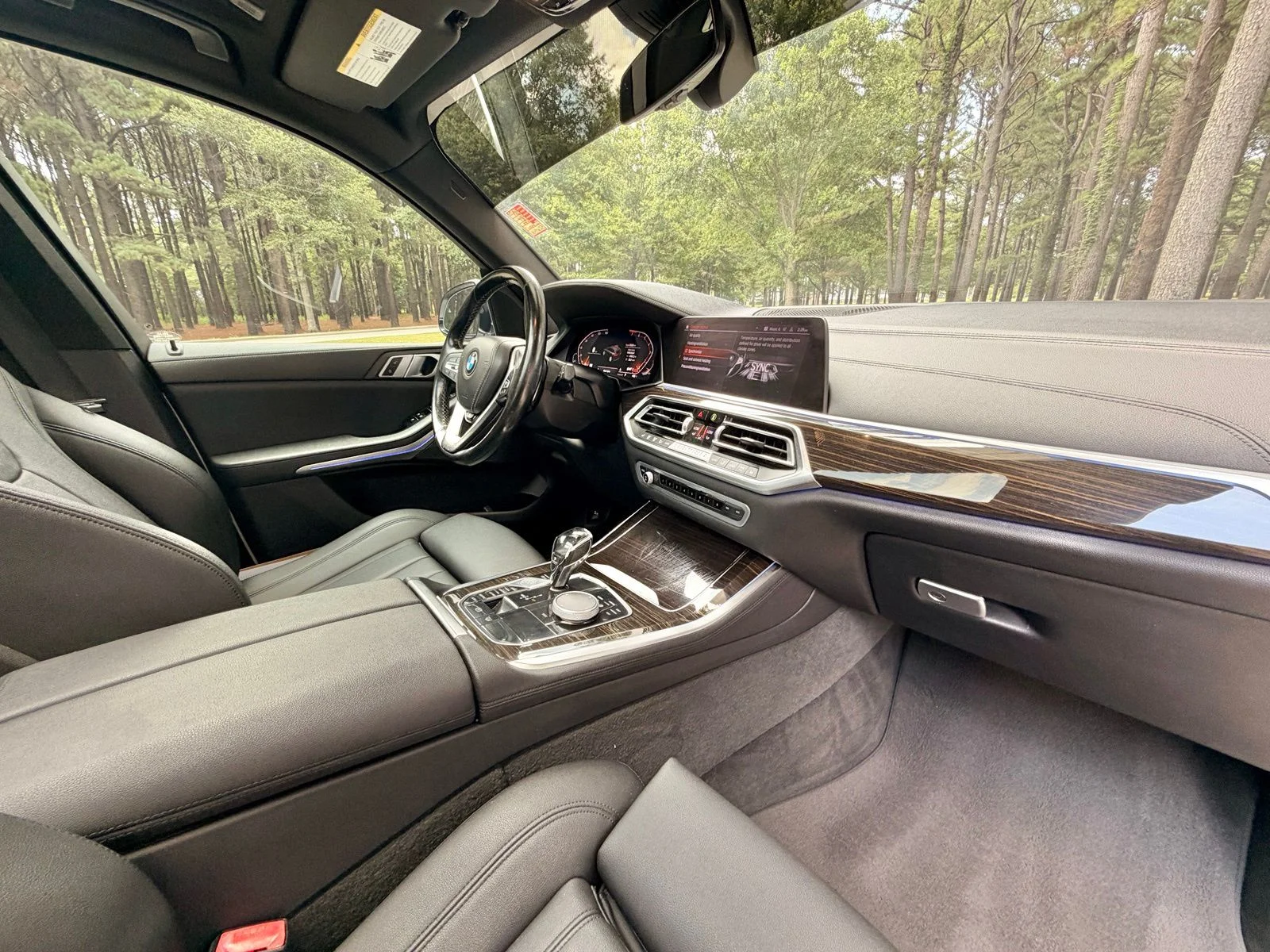 Used 2019 Mineral White Metallic BMW xDrive40i image 18