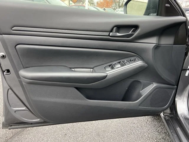 2025 Nissan Altima S - Photo 24