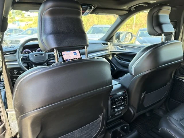 Used 2023 Black Jeep Overland image 39