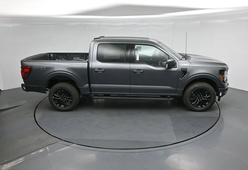 New 2026 Carbonized Gray Metallic Ford XLT image 37