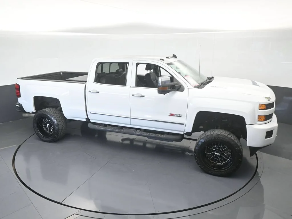 Used 2018 Summit White Chevrolet LTZ image 61