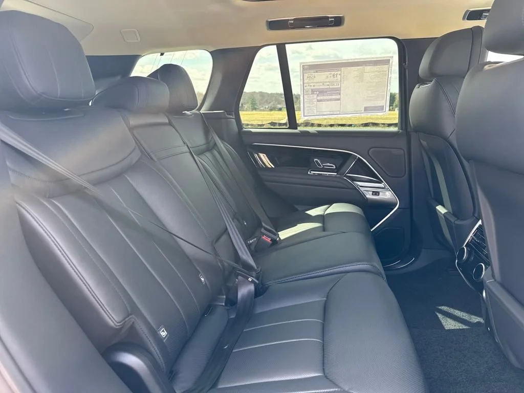 2025 Land Rover Range Rover SE - Photo 17