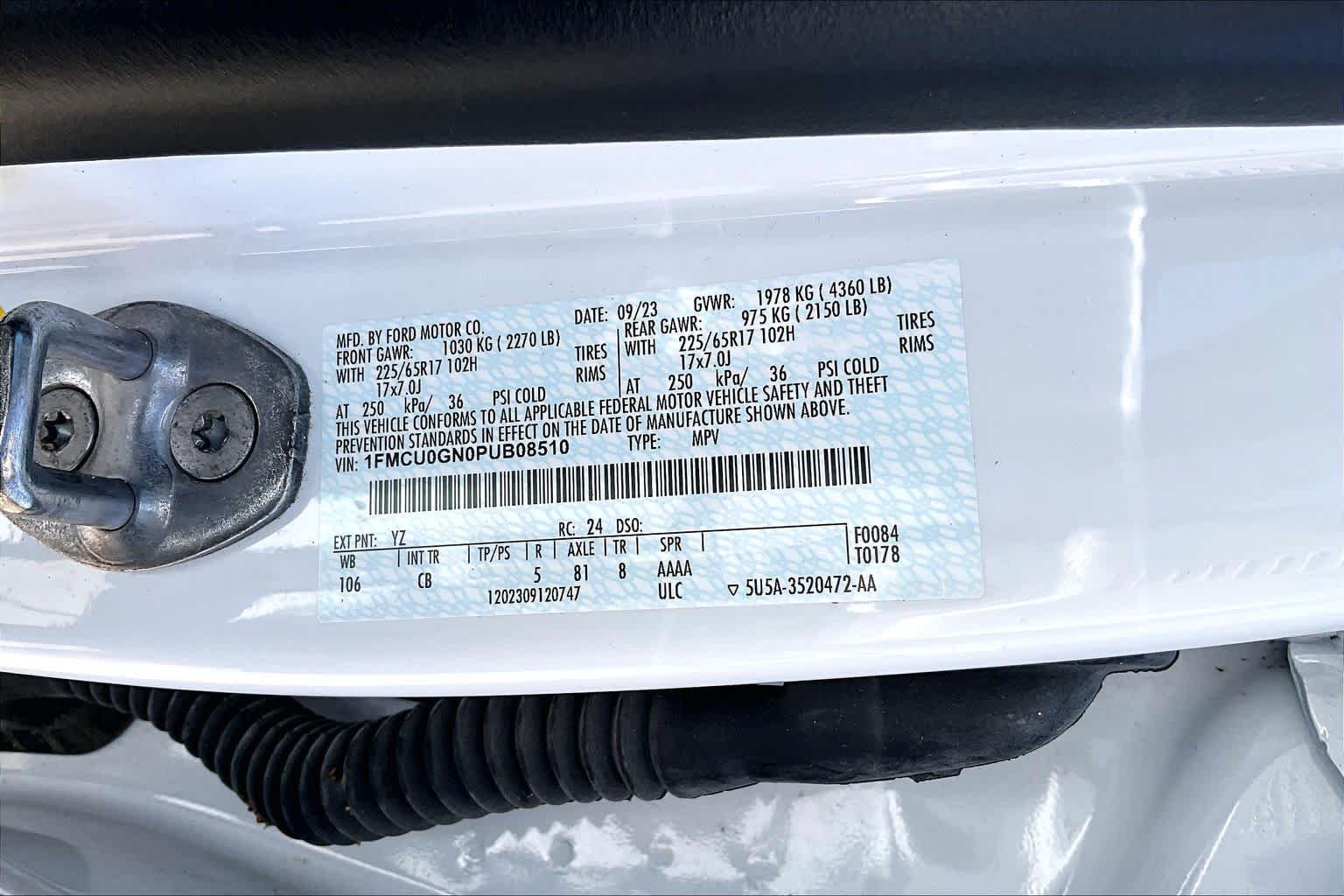 Used 2023 Oxford White Ford Active image 34