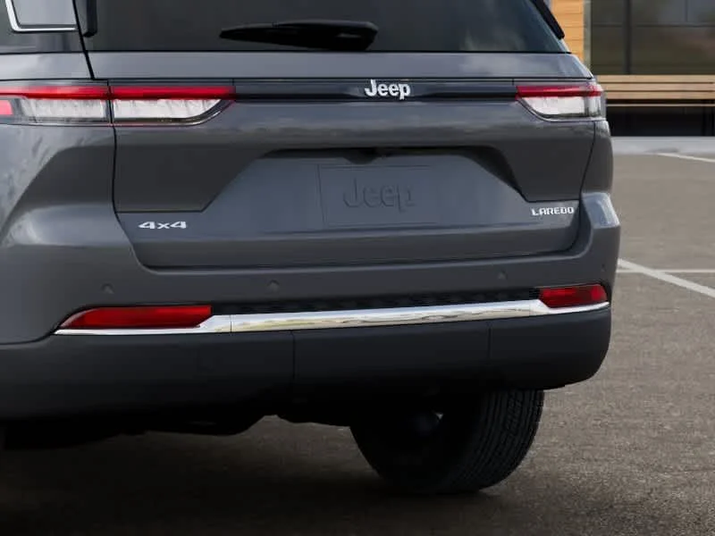 New 2027 Sting-Gray Clearcoat Jeep Laredo X image 13