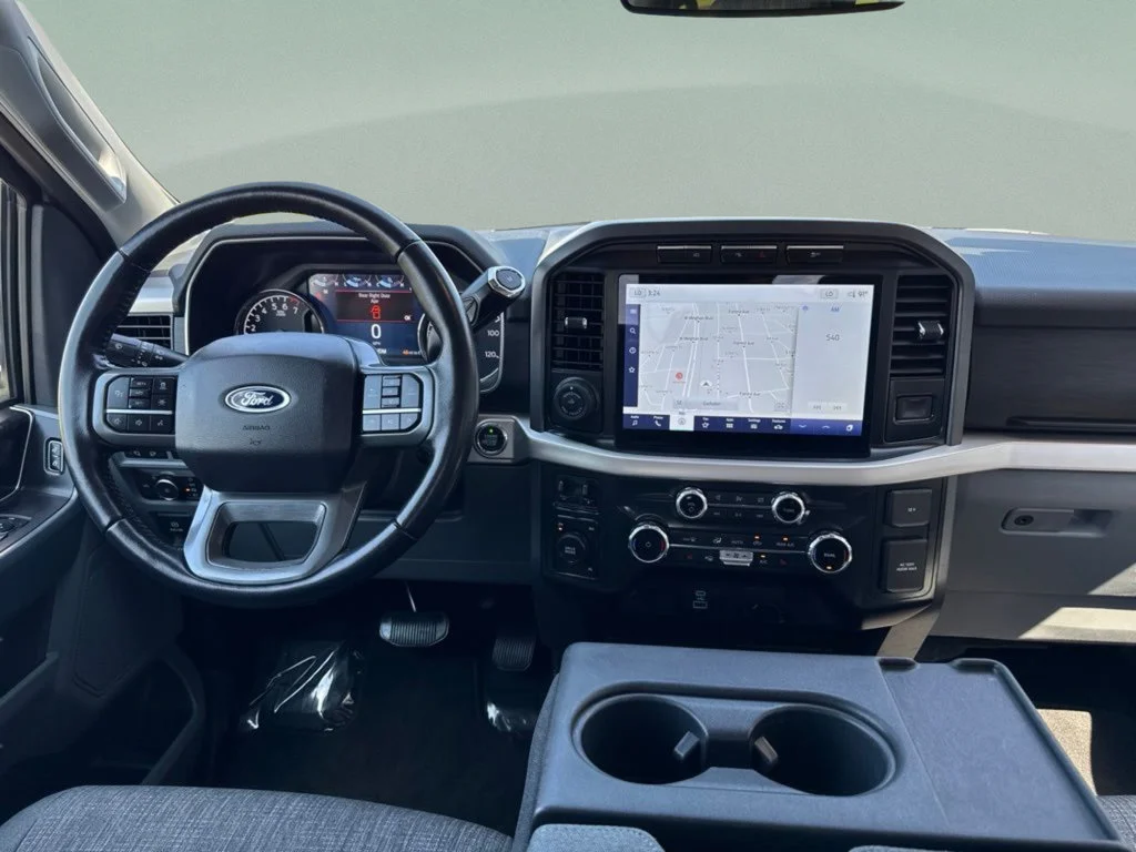 Used 2022 Oxford White Ford XLT image 35