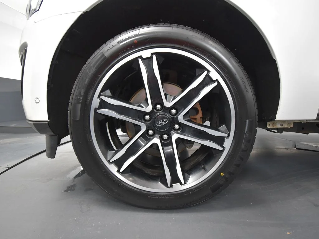 Used 2021 White Ford Limited image 13