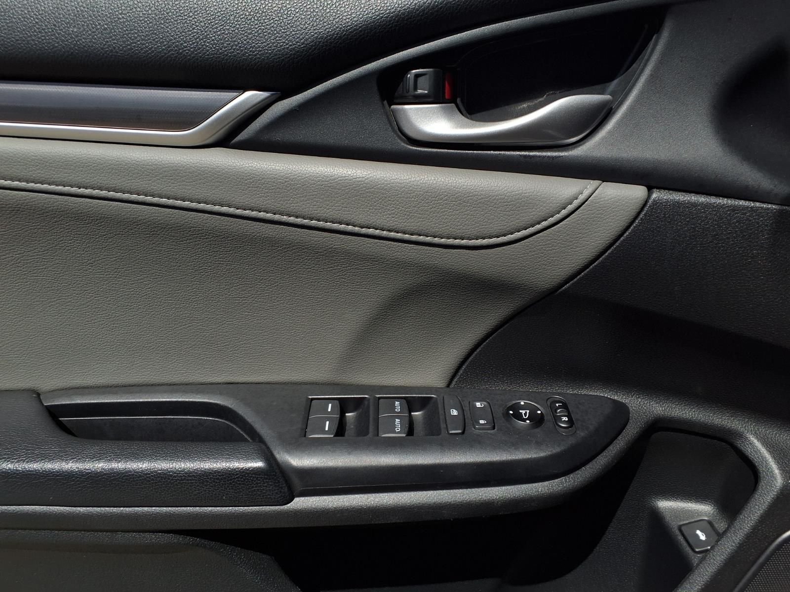 Used 2020  Honda EX-L image 18
