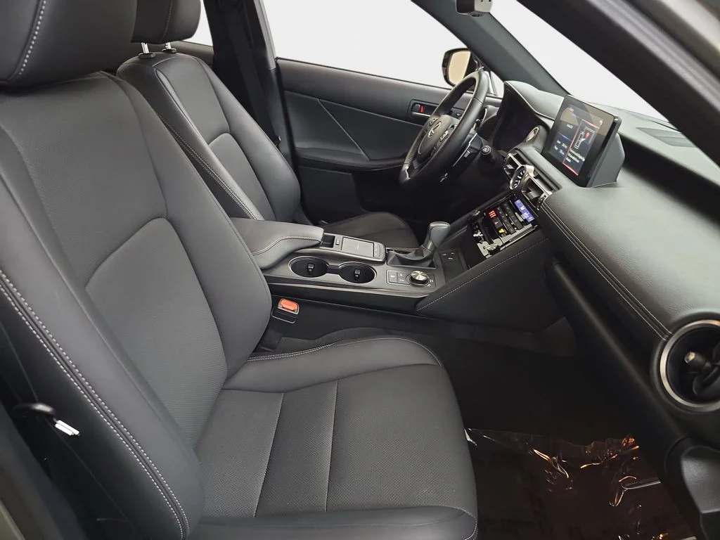 Used 2022 Silver Lexus 300 image 9