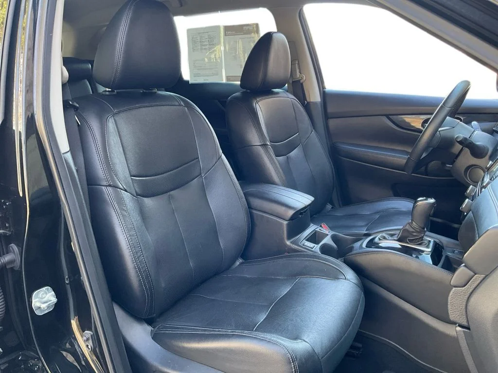 Used 2020 Black Nissan SL image 32
