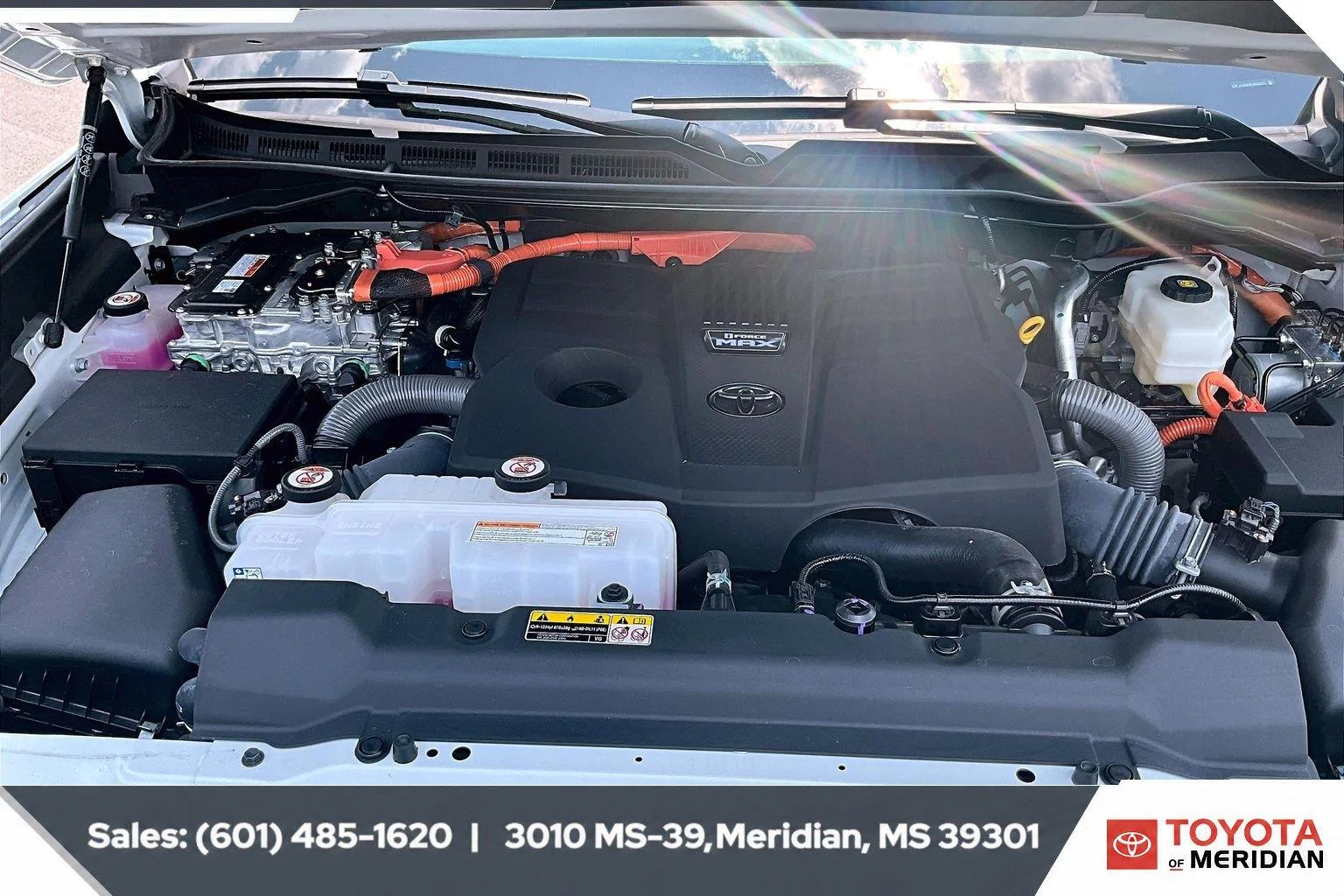 Used 2024 Ice Cap Toyota Limited Hybrid image 8