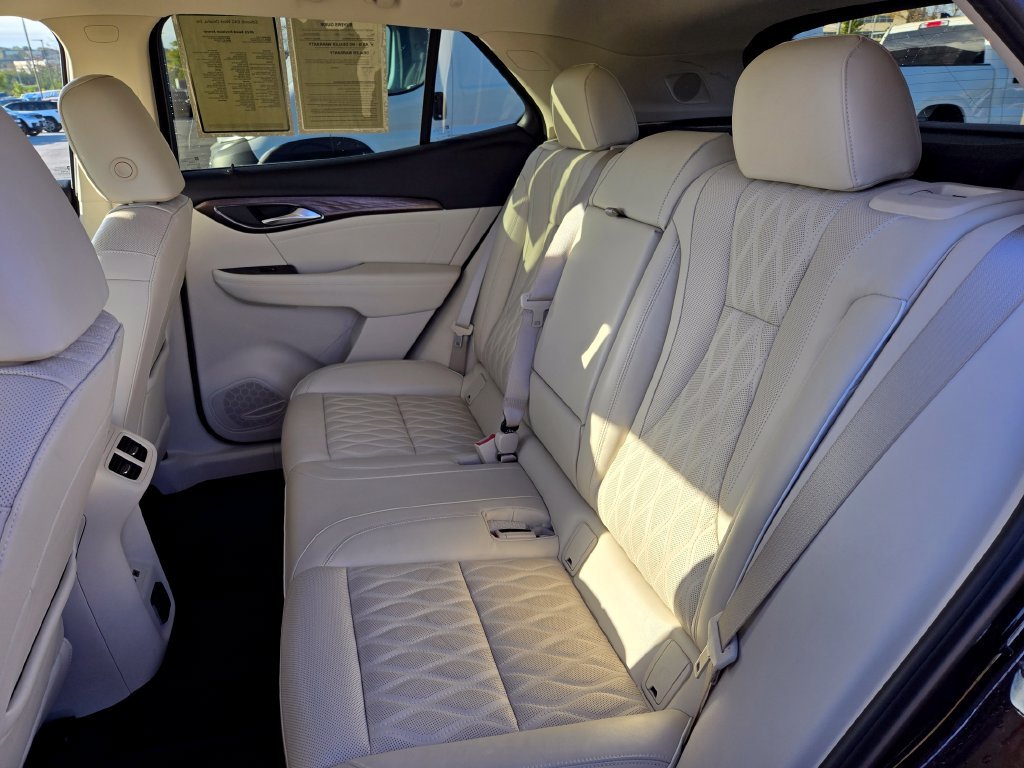 Used 2021 Red Buick Avenir image 28