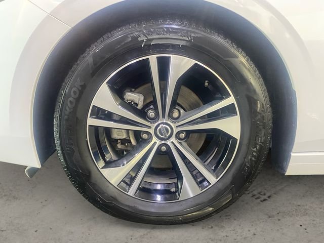 Used 2022 White Nissan SV image 9