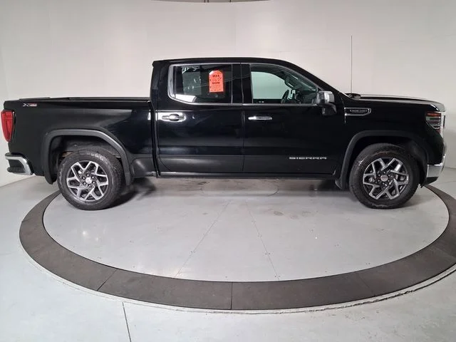 Used 2023 Black GMC SLT image 3
