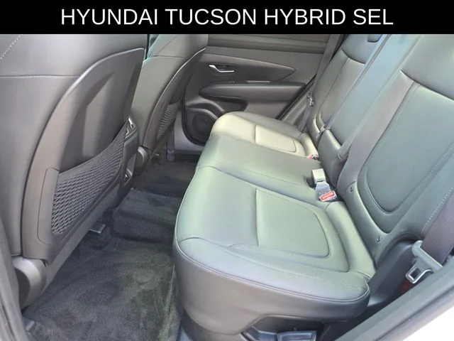 Used 2025 White Hyundai SEL Convenience image 18