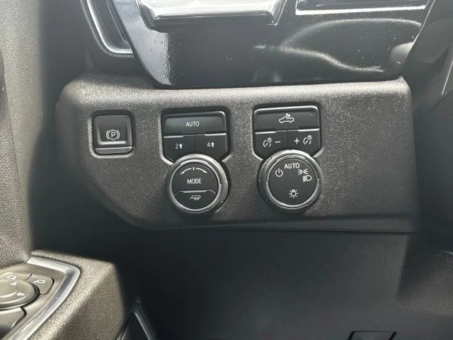 2023 Chevrolet Silverado 1500 LT - Photo 14