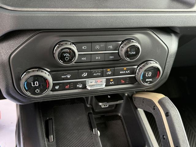 New 2026 Oxford White Ford Badlands® image 22