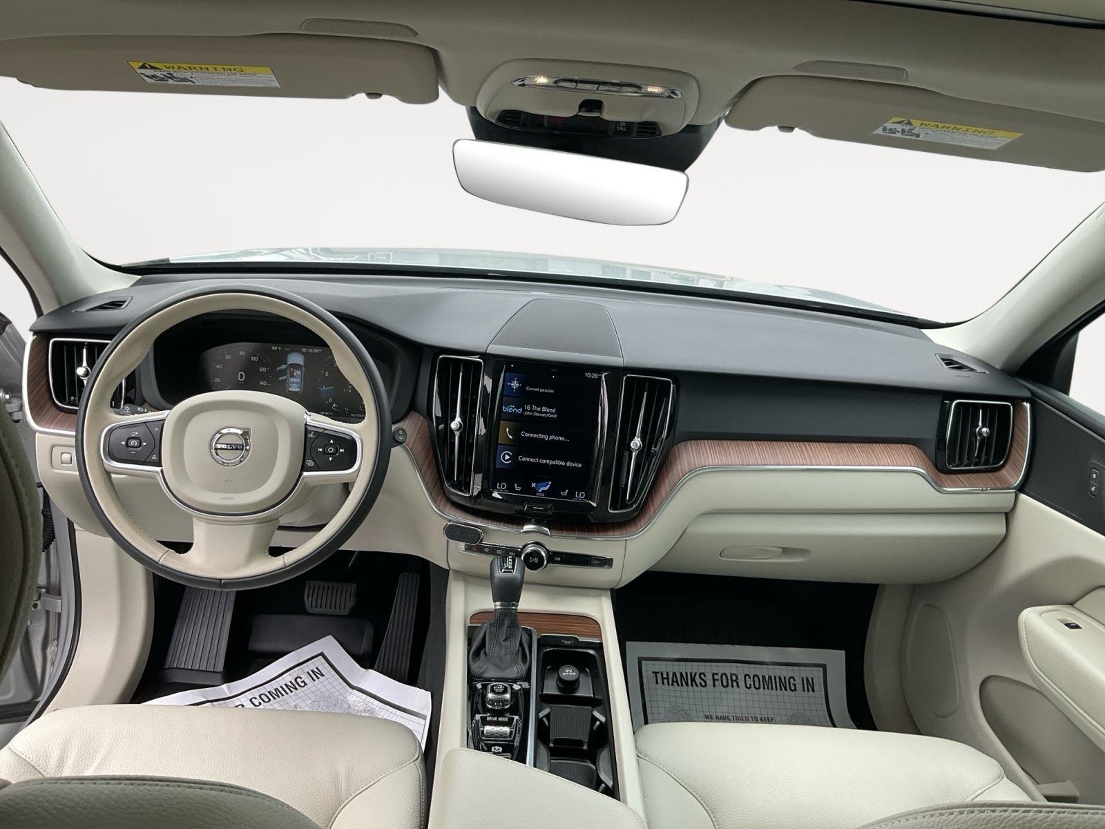 Used 2021 Bright Silver Metallic Volvo Momentum image 10