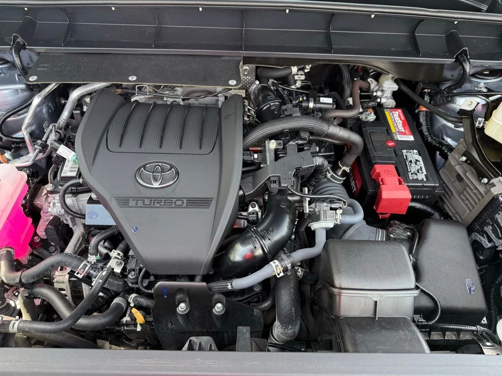 Certified Used 2024  Toyota XLE image 10