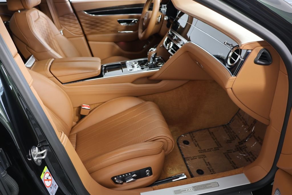 Used 2021 Black Bentley W12 image 23