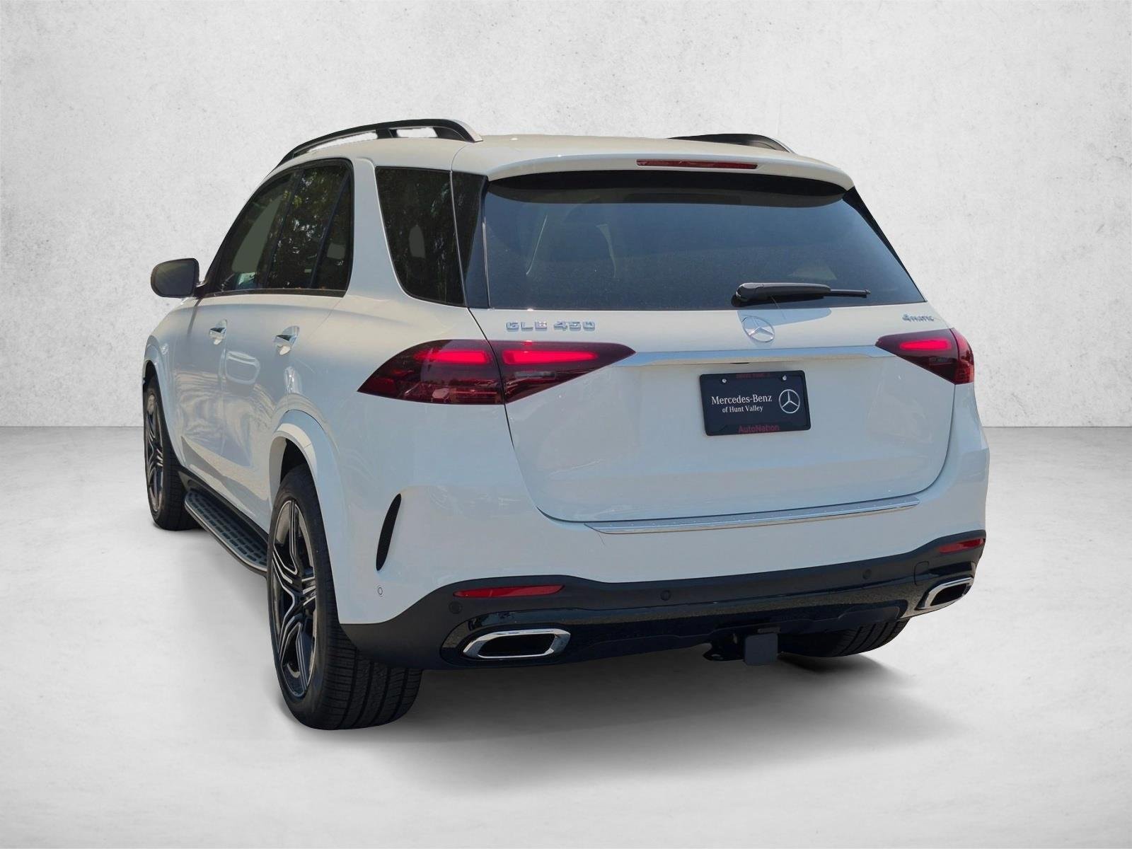 New 2026 Polar White Mercedes-Benz GLE450 image 9
