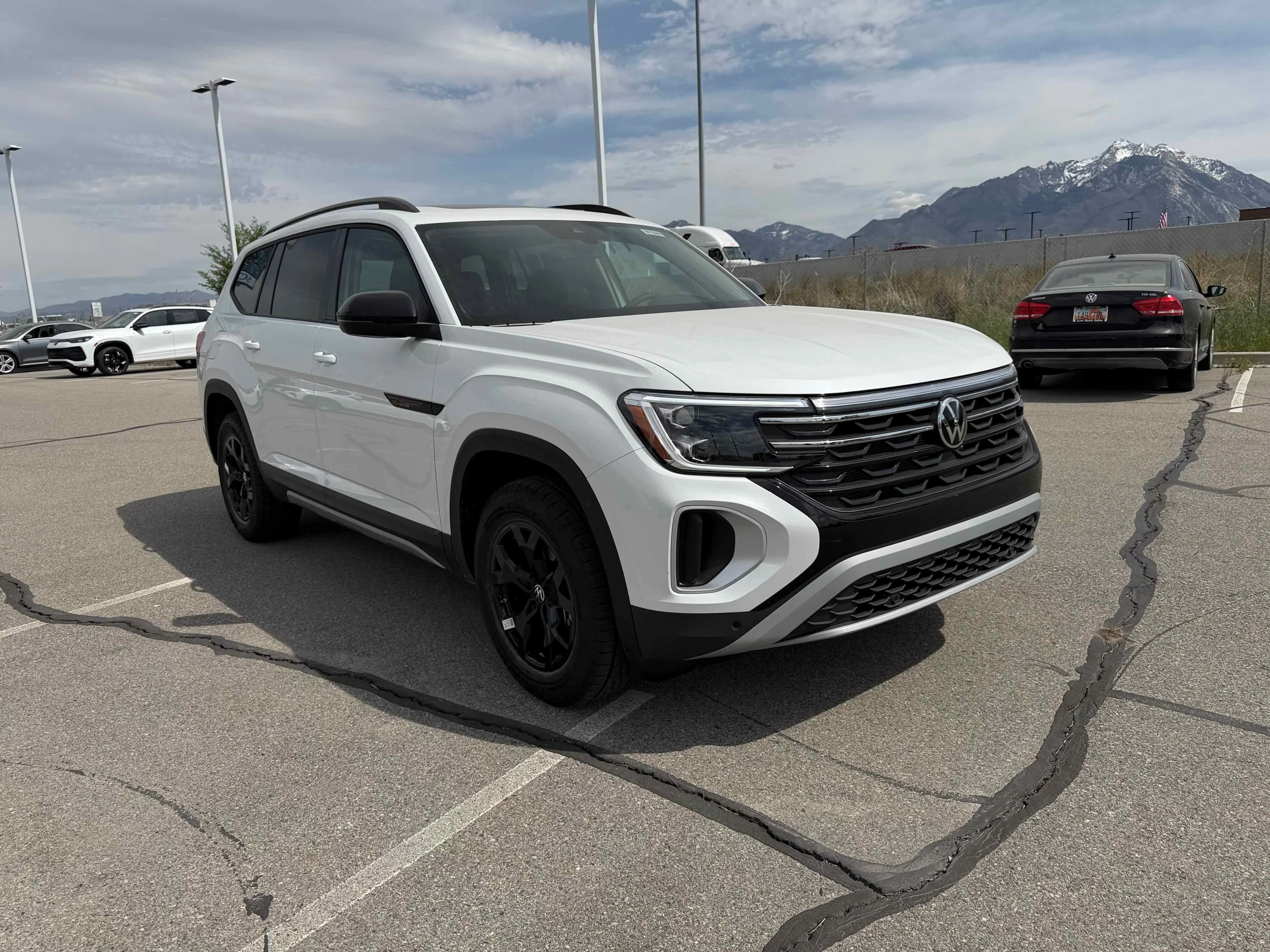 New 2026 Opal White Volkswagen 2.0T Peak Edition image 9